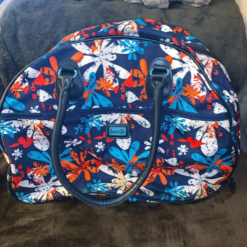 Levi’s bowling style travel bag
